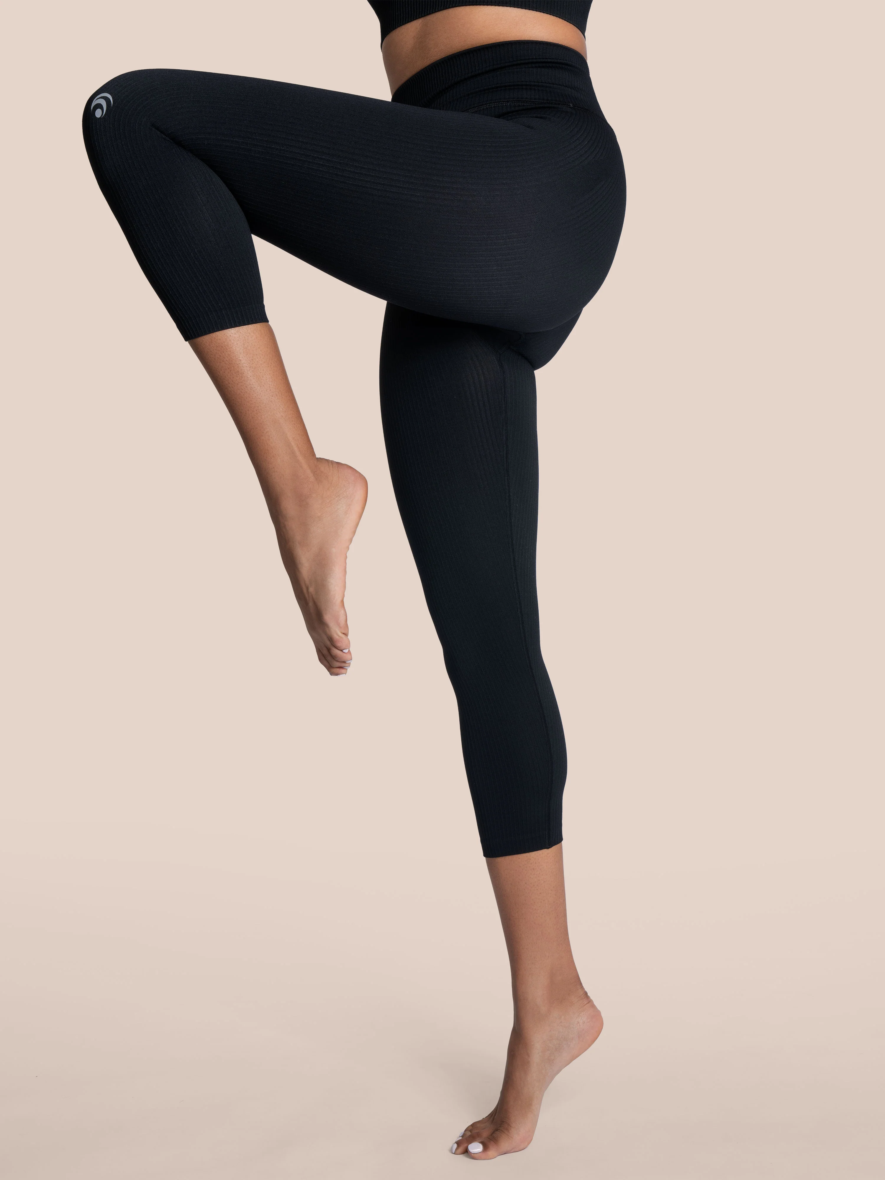 Maya Capri Set - Black - Image 4